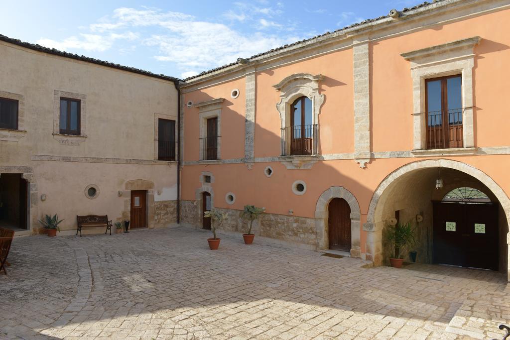 Relais Cimilla B&B Ragusa Exterior photo