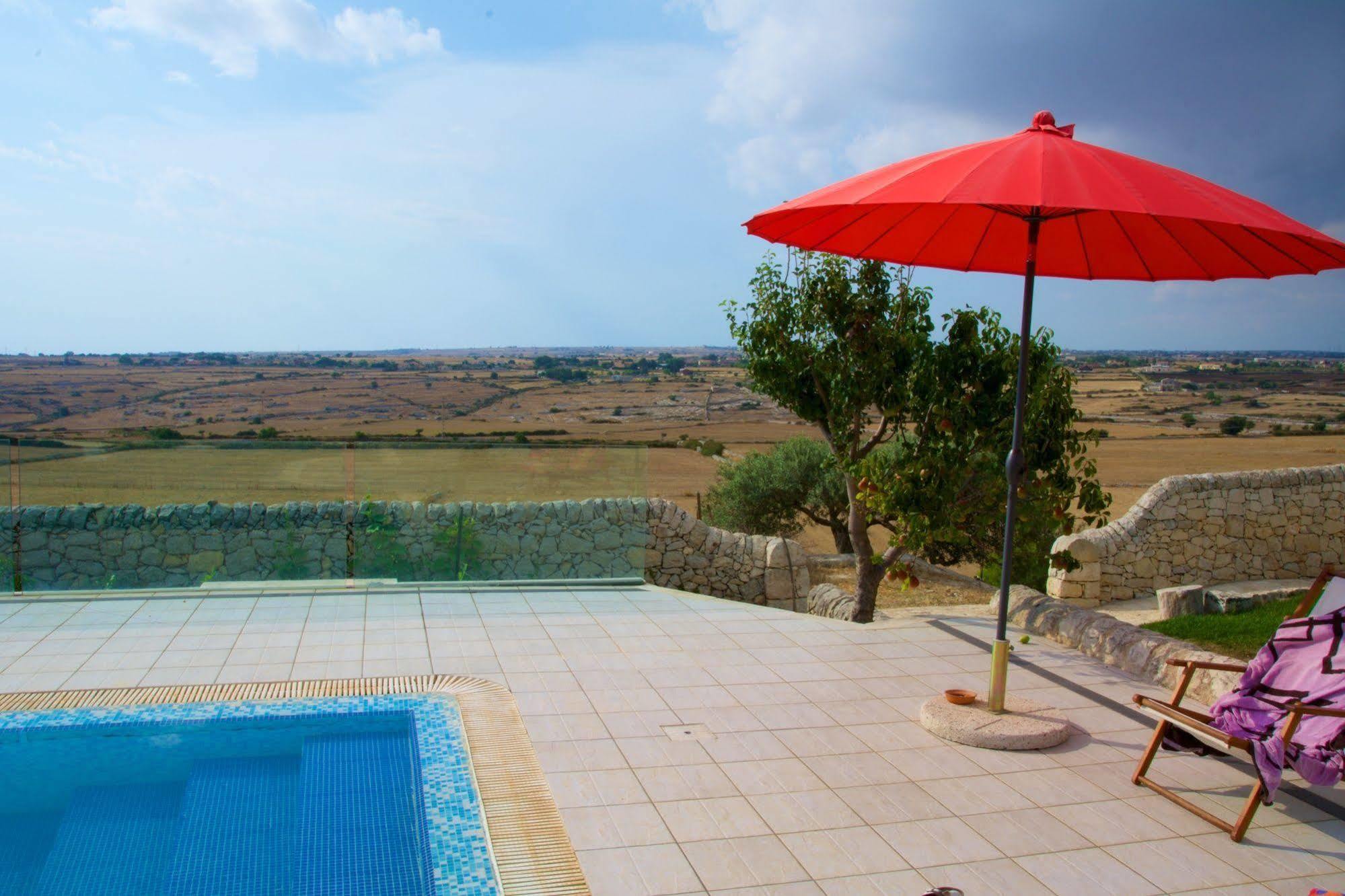 Relais Cimilla B&B Ragusa Exterior photo